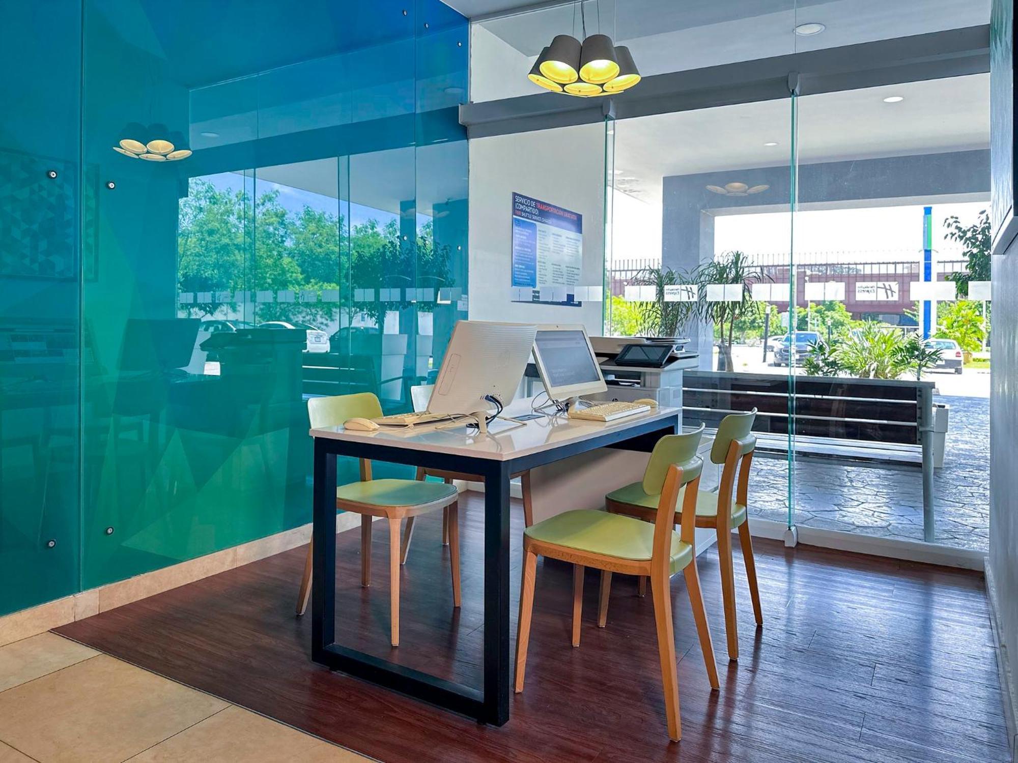 Holiday Inn Express Merida By Ihg Exterior foto