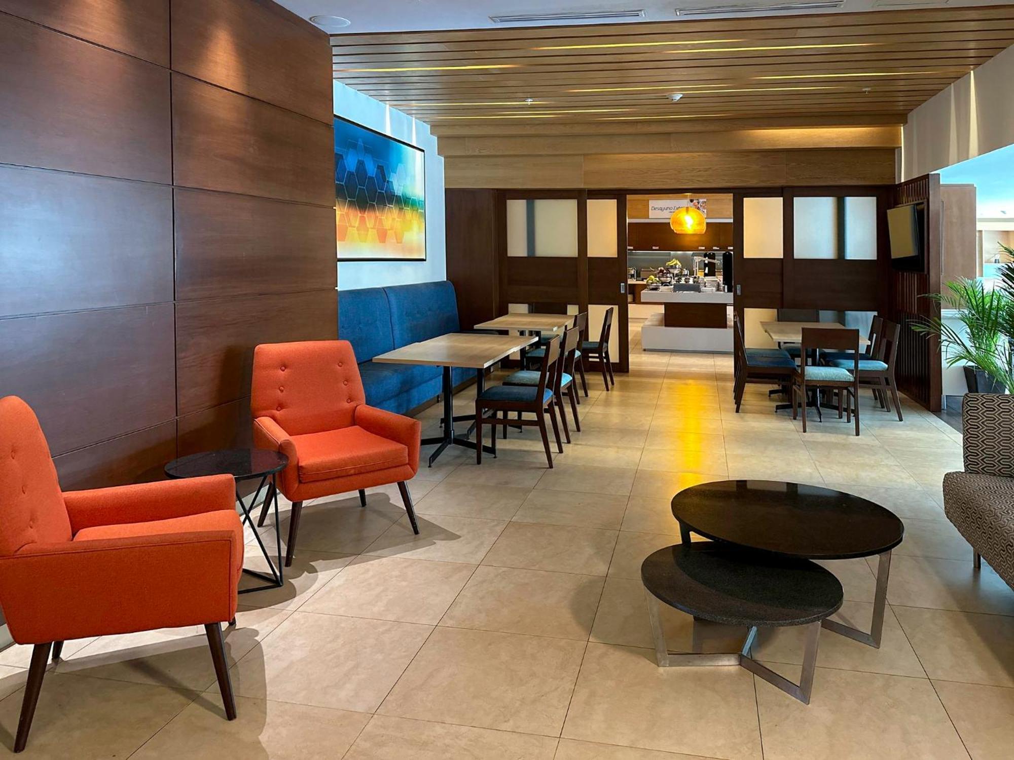 Holiday Inn Express Merida By Ihg Exterior foto