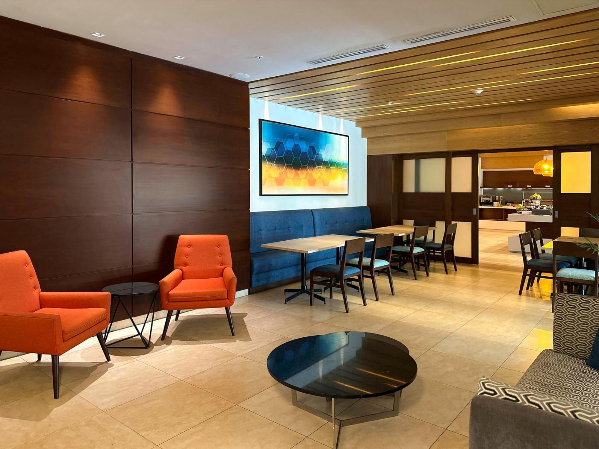 Holiday Inn Express Merida By Ihg Exterior foto