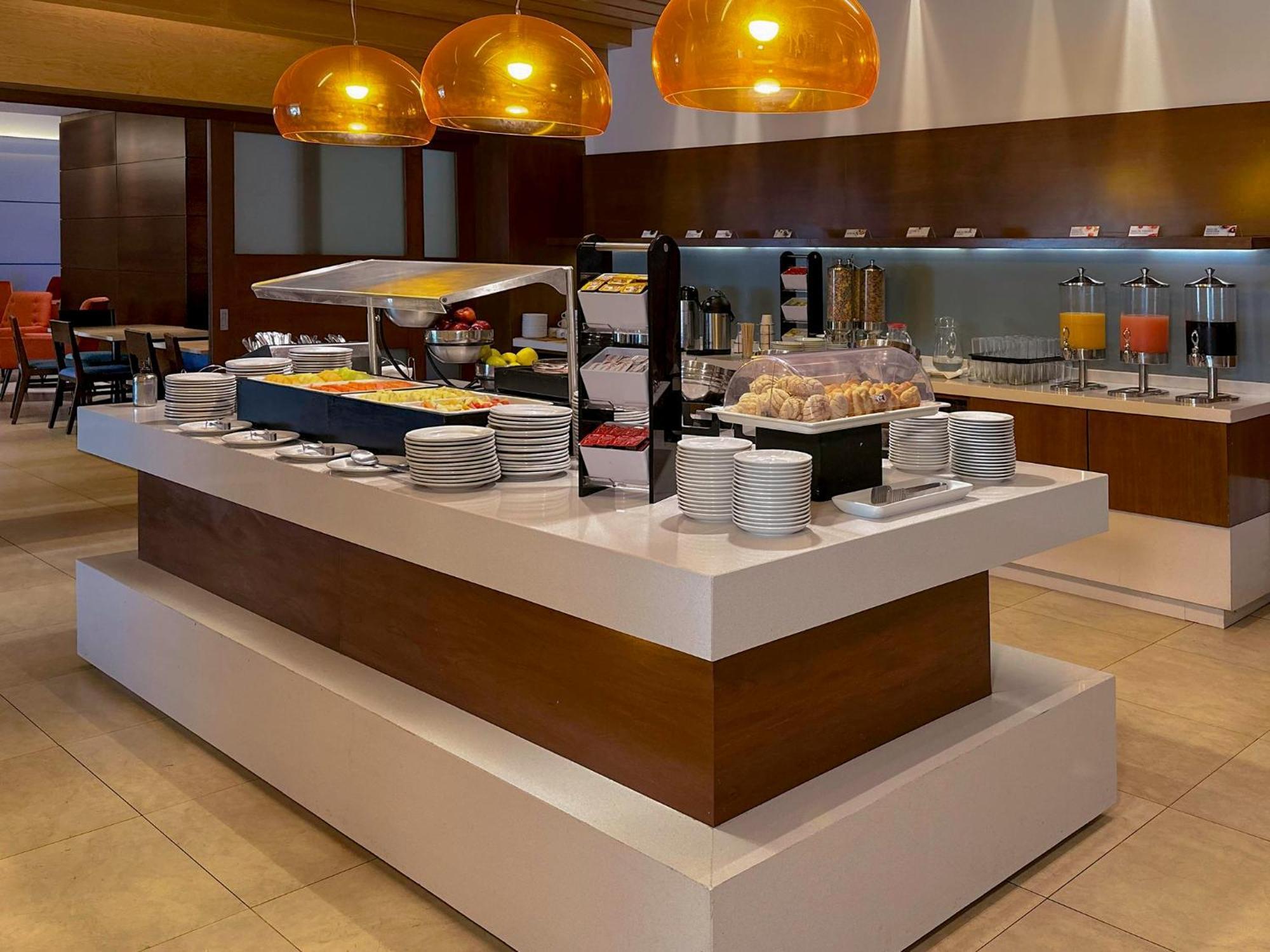 Holiday Inn Express Merida By Ihg Exterior foto